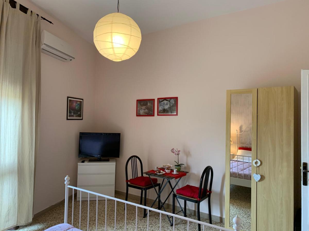레체 La Casa Di Chicca 아파트 외부 사진